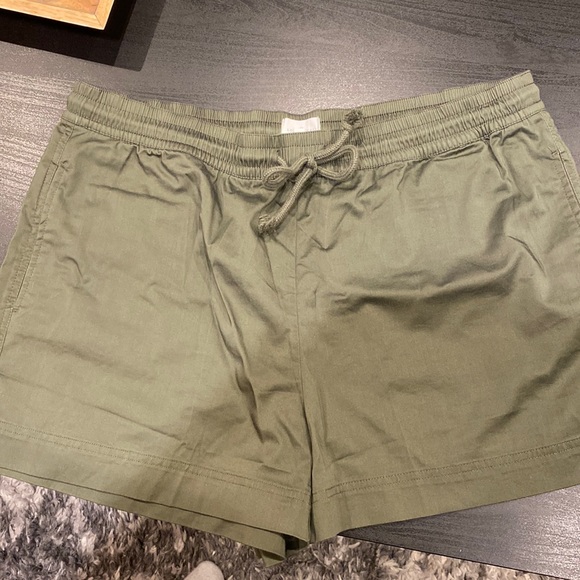 Lou & Grey green shorts - Picture 1 of 4